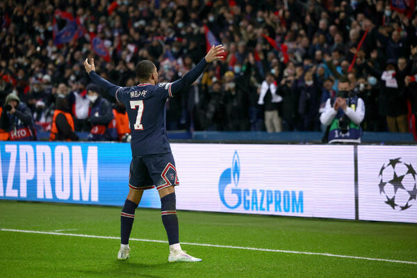 La maglia numero 7 eredita lo stesso spirito calcistico